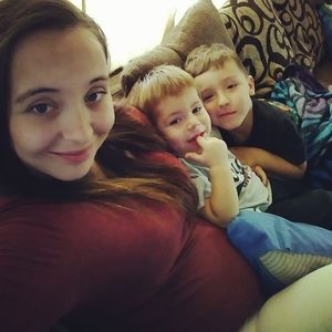 Meet your Posher, Kayla